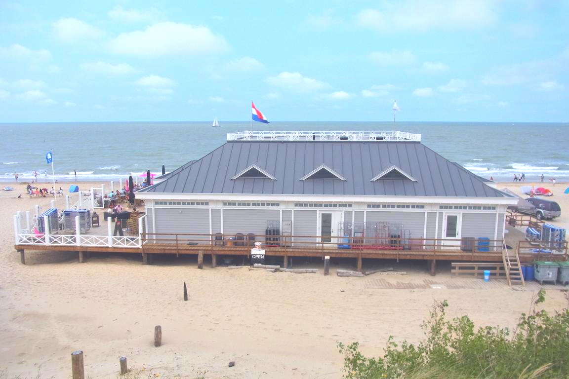 Cadzand-Bad: Strandpavillon Caricole