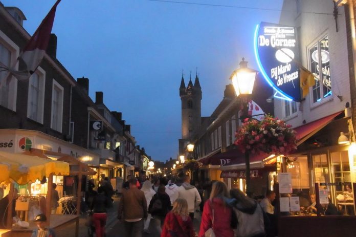 Avondmarkt Sluis_1 Abendmarkt in Sluis