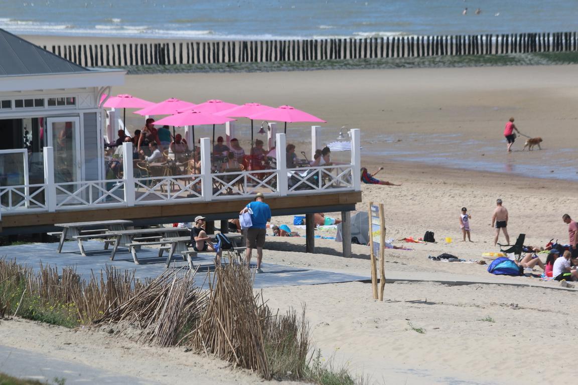 Cadzand-Bad: Strandpavillon Caricole