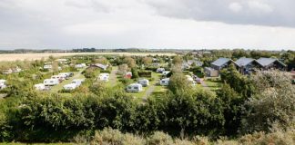 Camping mit Blick auf die Polder bei Cadzand-Bad: "Molecaten Park Hoogduin"