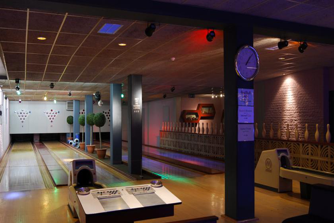 Vier Bowlingbahnen im Hotel "de Schelde" Cadzand-Bad