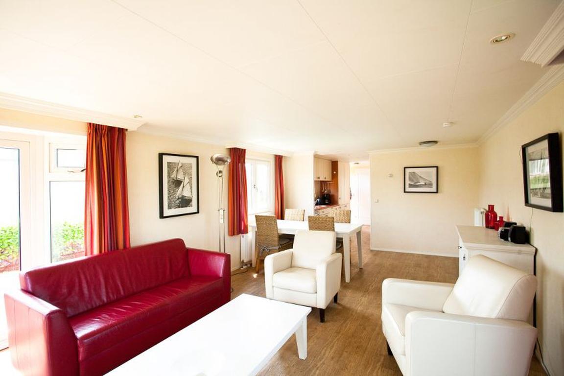 breskens-schoneveld_typd4_2 Ferienpark "DroomPark Schoneveld" Breskens: Chalet Typ D 4, mit offener Küche und Geschirrspüler